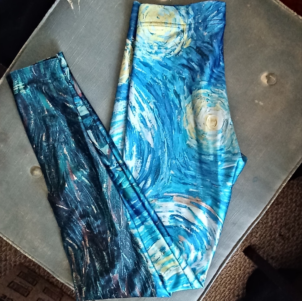 BlackMilk Starry Night Van Gogh